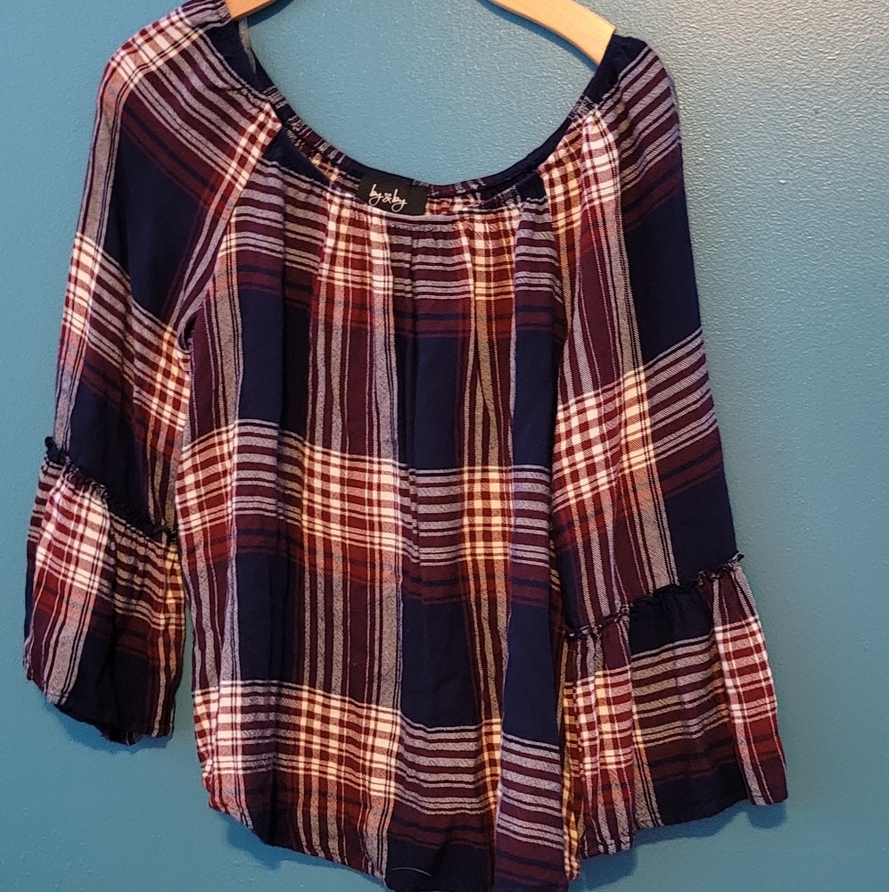 By & by purple/burgundy plaid top